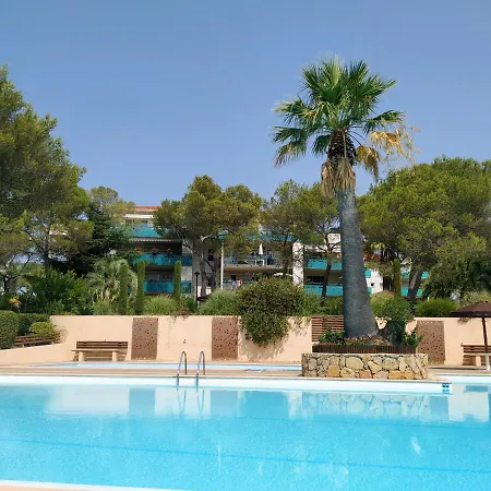 Raphael: Rez De Jardin, 2 Chambres, Piscines Apartment *