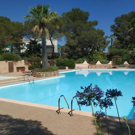 Raphael: Rez De Jardin, 2 Chambres, Piscines