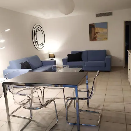Raphael: Rez De Jardin, 2 Chambres, Piscines